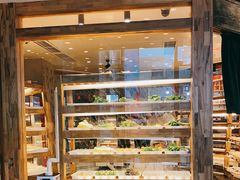 面包甜点陈列柜-袁记串串香(梁家巷店)