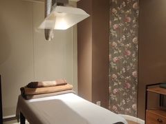 -莱蔻·圣灸堂·推拿艾灸(天山店)