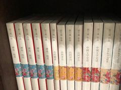 -钟书阁(群光广场店)