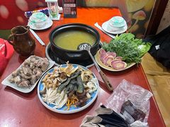 -菌之家·专业纯野生菌火锅·特色炒菌