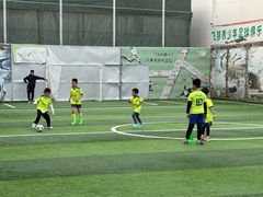 -飞梦少儿足球培训(塘桥校区)