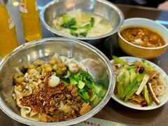 -爱骅裤带面馆(东木头市店)