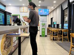 -老乡鸡(武汉中南梅苑小区地铁站店)