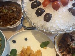 -八府香鸭·啫啫煲(华山路店)