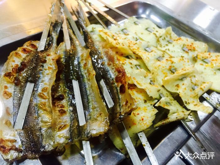 烤针亮鱼