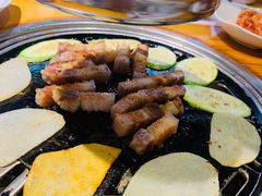 -唯成•韩国炭火烤肉 유성고기