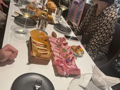 -wineapp葡萄酒餐吧(外滩金融中心店)