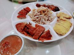 烧味拼盘-高第街56号港式餐厅·精选(世茂广场宽厚里大明湖店)