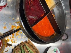 四拼鸳鸯锅-朱光玉火锅馆(小寨原力场店)