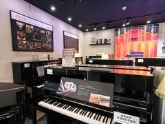 -柏斯音乐艺术中心·钢琴·吉他(上音店)