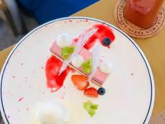 -杏荟旋转餐厅(广州爱群店)