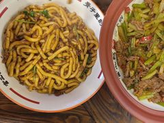-富正毅三下锅·湘西韵味(天门山索道店)