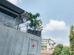 -ROAST coffee & eatery