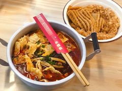 -丽丽三鲜螺蛳粉(田林路店)