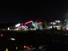 -百里峡七彩艺术小镇