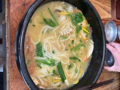 -银米·云南传统过桥米线(双廊黑金冠店)