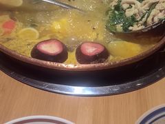 -洱火云南酸菜牛肉火锅(石景山当代商城店)