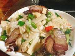 竹笋炒腊肉-乡巴佬鼎锅饭