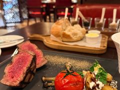 -恰餐厅及酒吧 CHAR Bar & Grill (北京丽都皇冠假日店)