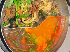 -伴山牛贵州黄牛肉火锅·苗疆非遗艺术餐厅(上海首店)