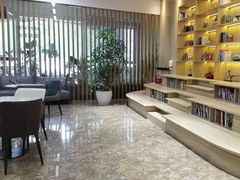 -墨客悦庭酒店(长沙麓谷涉外经济学院店)