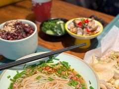 -八月美食小馆(银泰城总店)