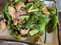 -乡巴佬鼎锅饭
