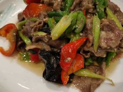 -犇逸·乐山跷脚牛肉·四川现炒(览海店)