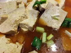 石锅自制卤水黑豆腐-羊之道草原味道清真餐厅(番禺店)