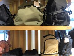 -lululemon(上海浦东IFC店)