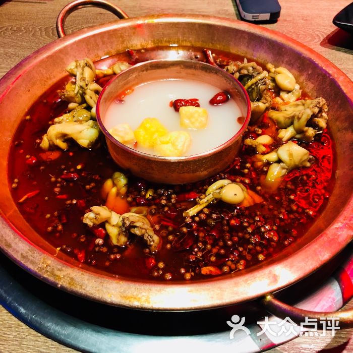 红魔重庆美蛙火锅(西郊百联店)图片 - 第1张