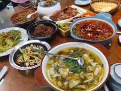 -有红鸡毛店·巴蜀民间菜(碧海南路店)