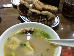 火烧夹肉-老爆肚满五香烧牛羊肉