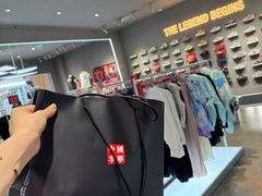 -首创奥特莱斯(西安店)