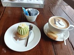 仙人掌开心果慕斯-怡廊(上海漕河泾万丽酒店)