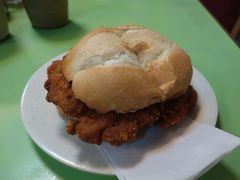 猪扒包-胜利茶餐室