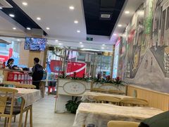 大堂-江城燕子大排档(江汉路步行街店)