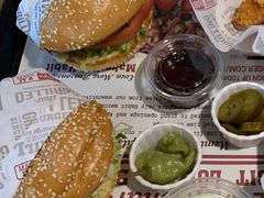 -The Habit Burger Grill 哈比特汉堡(复兴soho店)
