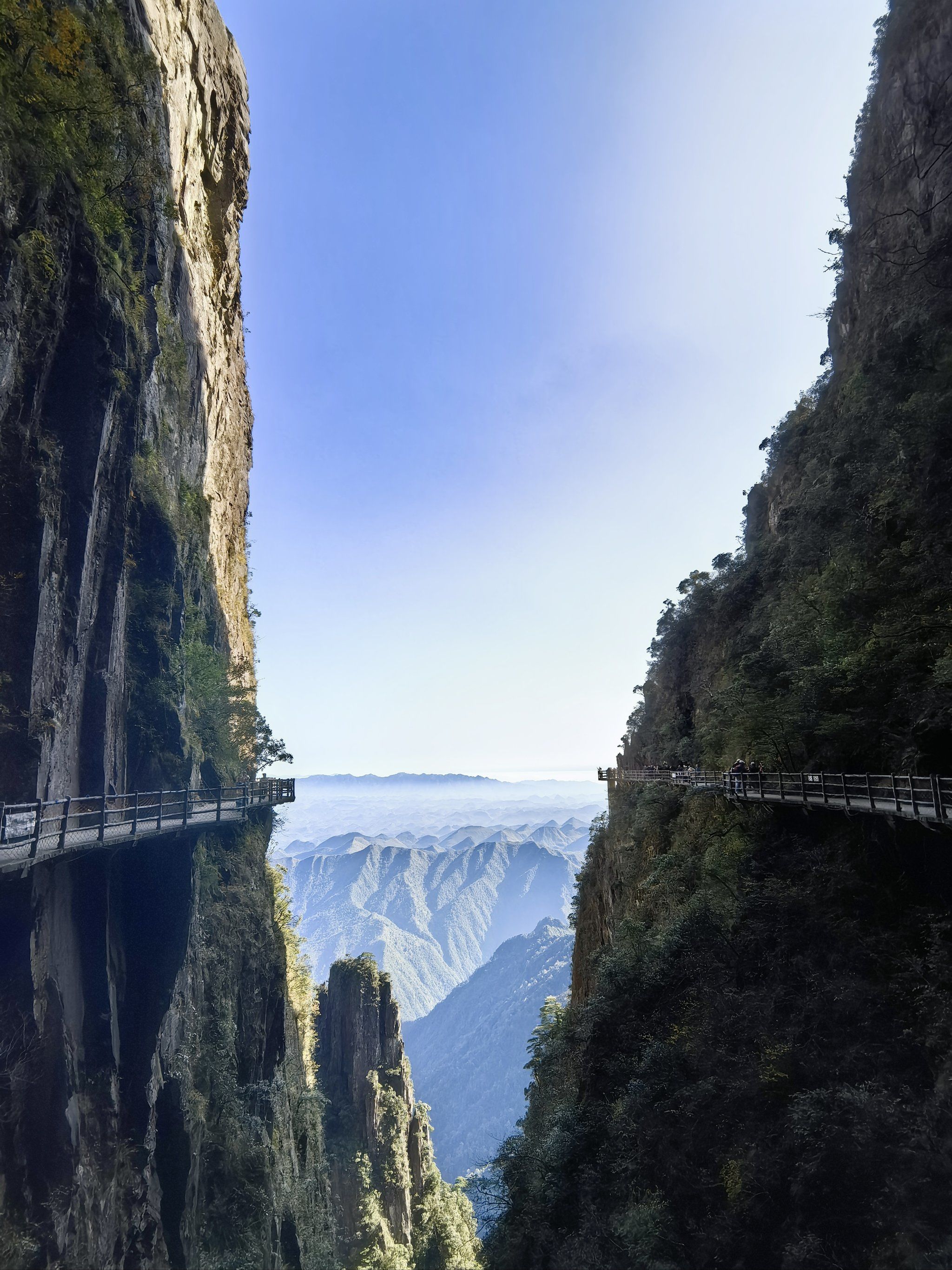 湖南莽山,风景壮观,自动扶梯,省却了爬山