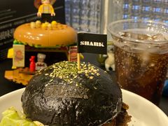 黑猫王牛肉汉堡-shark burger·鲨鱼汉堡(交子大道店)