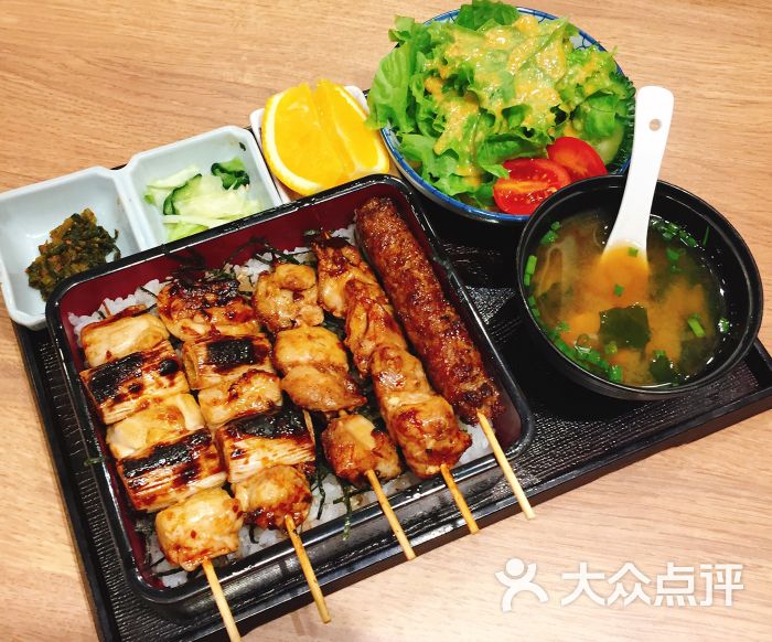 招牌烤鸡肉饭套餐