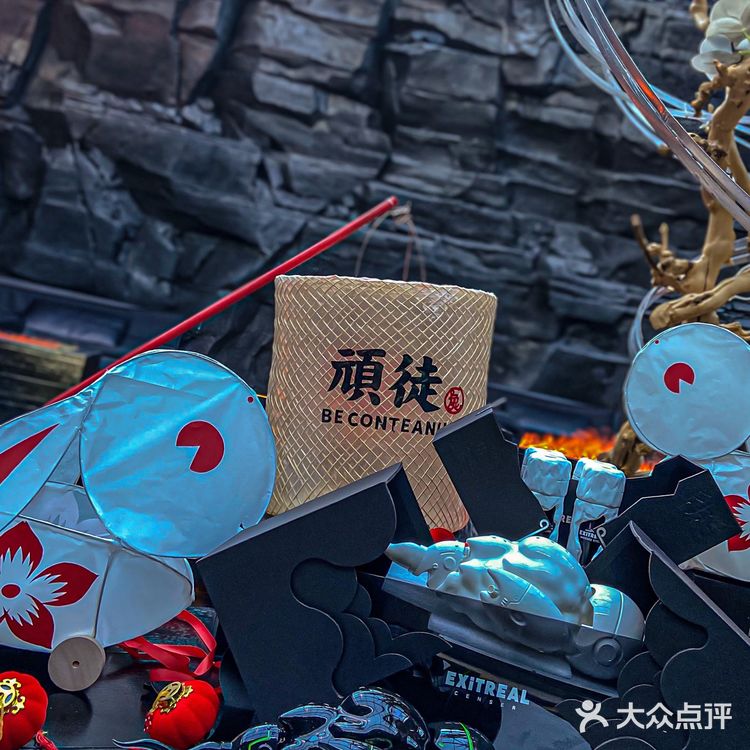 新中式茶饮空间 | 岩石和火花的碰撞