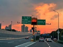 -岳辰齿科(浦东长泰店)