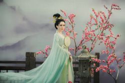 -九月鹰飞汉服摄影工作室