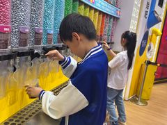 -m豆巧克力世界(上海世茂广场店)