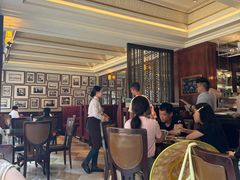 -上海和平饭店维克多咖啡厅 Victor's