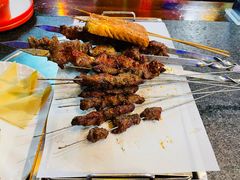 半斤羊肉-路边边地标烧烤·川菜·小龙虾·音乐酒馆(良乡长虹店)