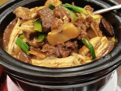红烧羊肉煲-新灿记大酒楼