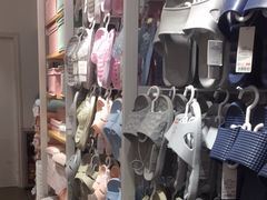 -名创优品(广东省广州琶洲保利广场店)