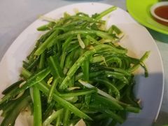 -明记烧鱼美味店